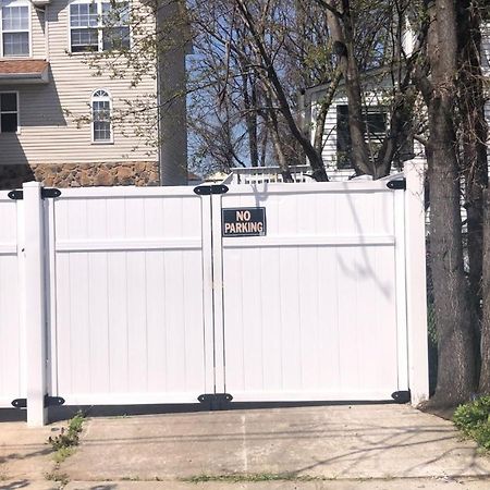 Cozzy Room With Private Entrance And Drive Way New York Exteriör bild