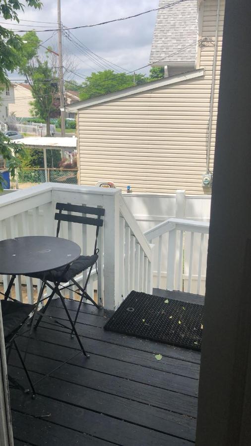 Cozzy Room With Private Entrance And Drive Way New York Exteriör bild